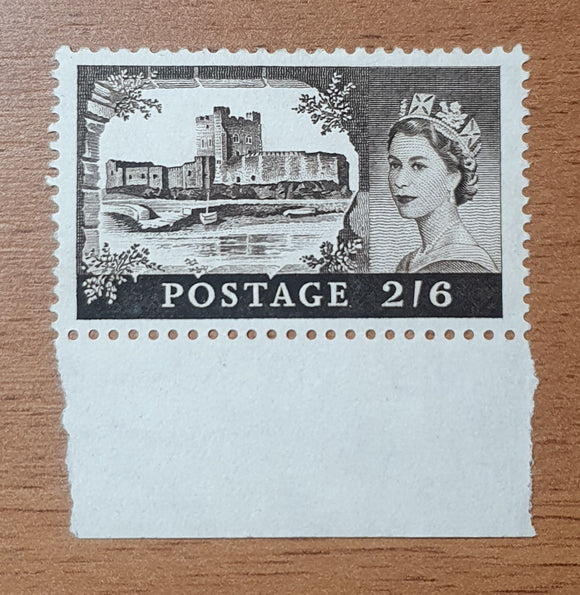 Great Britain Stamp 1955. Carrickfergus Castle. Sg: 536. Unused Hinged.